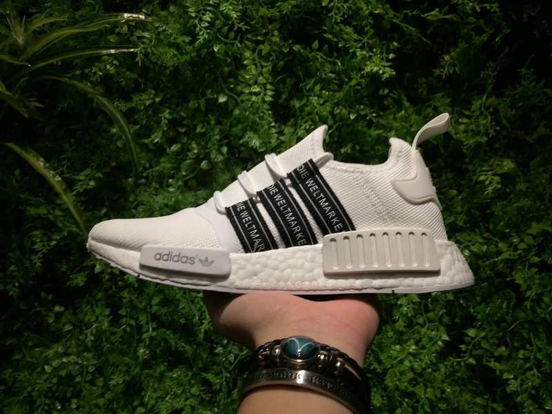 Adidas NMD R1 White world BZ0293